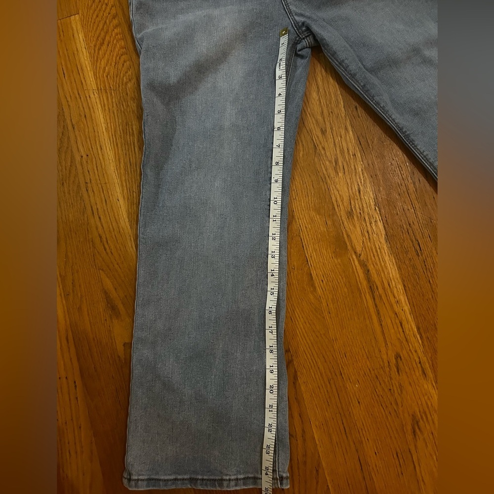 CURVE appeal High-Rise Kick Flare Jeans - Picture 8 of 10